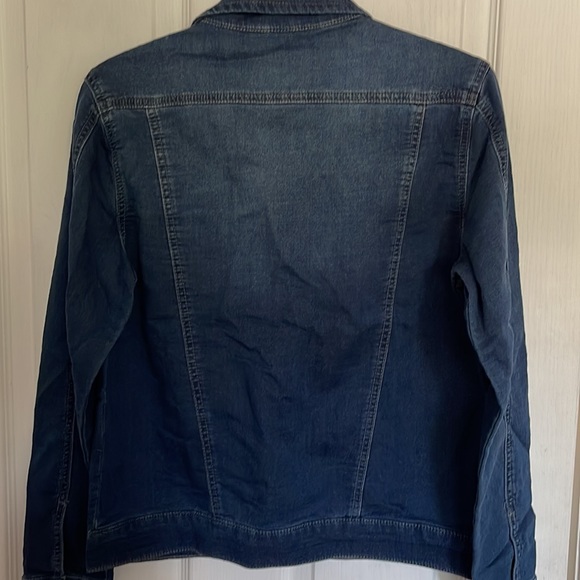 NEVER WORN! Brand new soft denim jacket - Picture 4 of 4